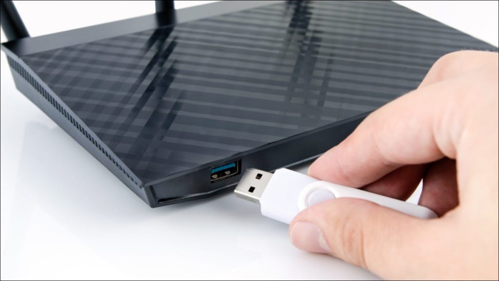 Portul USB de la router